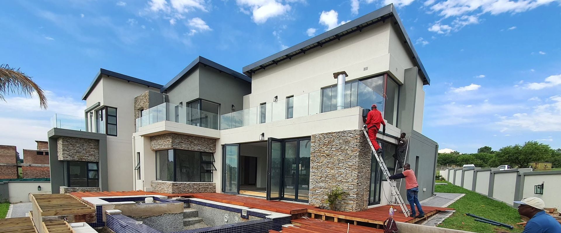 A simple gutter maintenance routine before the rains